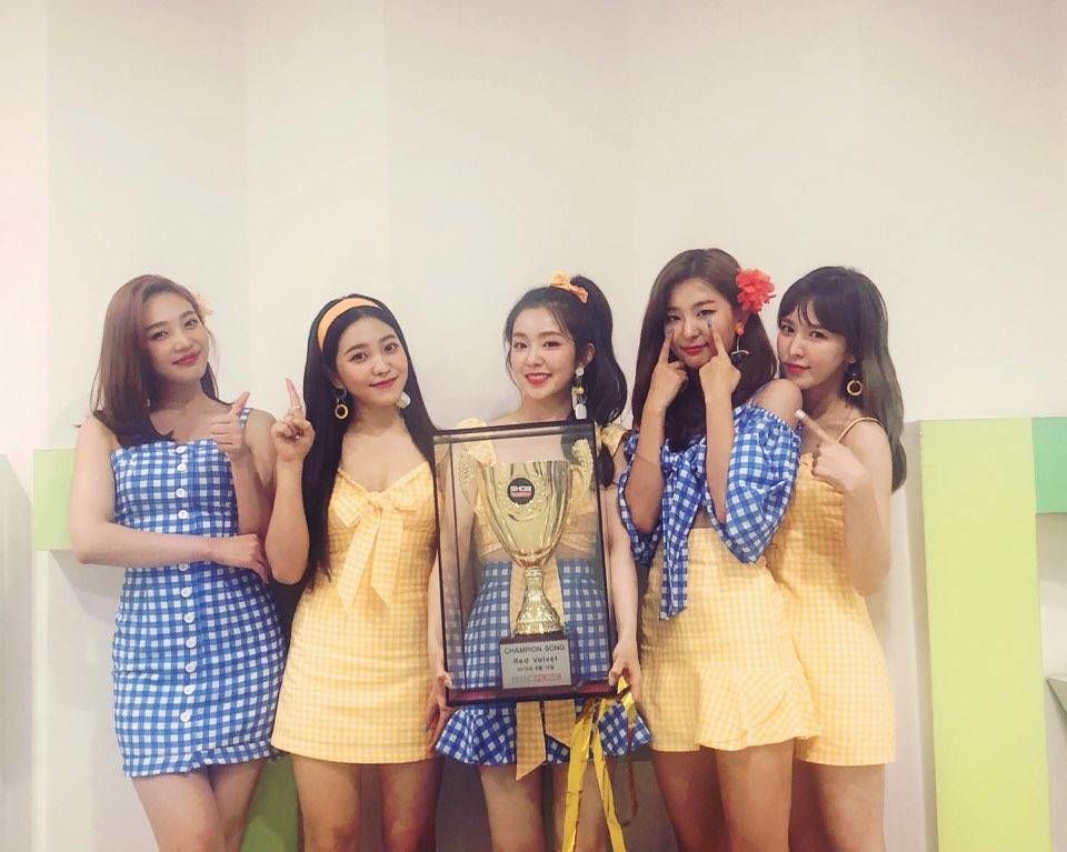 1位认证!红贝贝清爽合影来袭