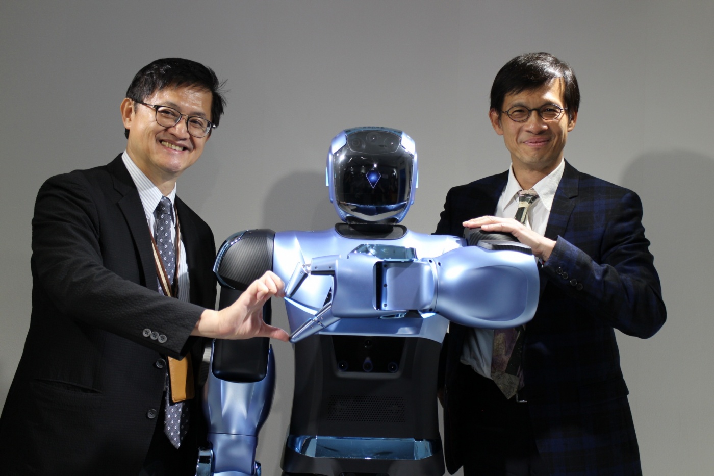 总部位于中国台北的和硕联合科技股份有限公司推出服务型机器人aria