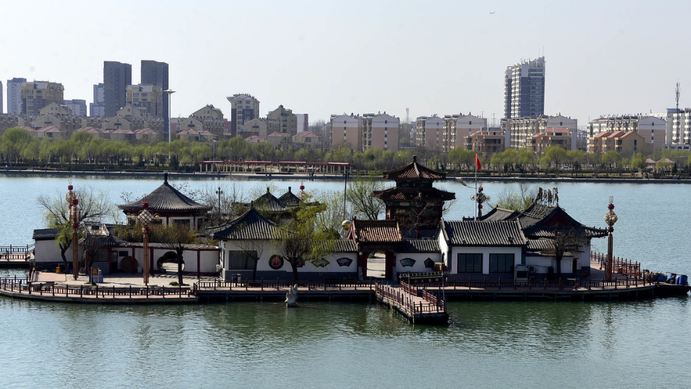 古老而又优美的京杭大运河聊城段景色.