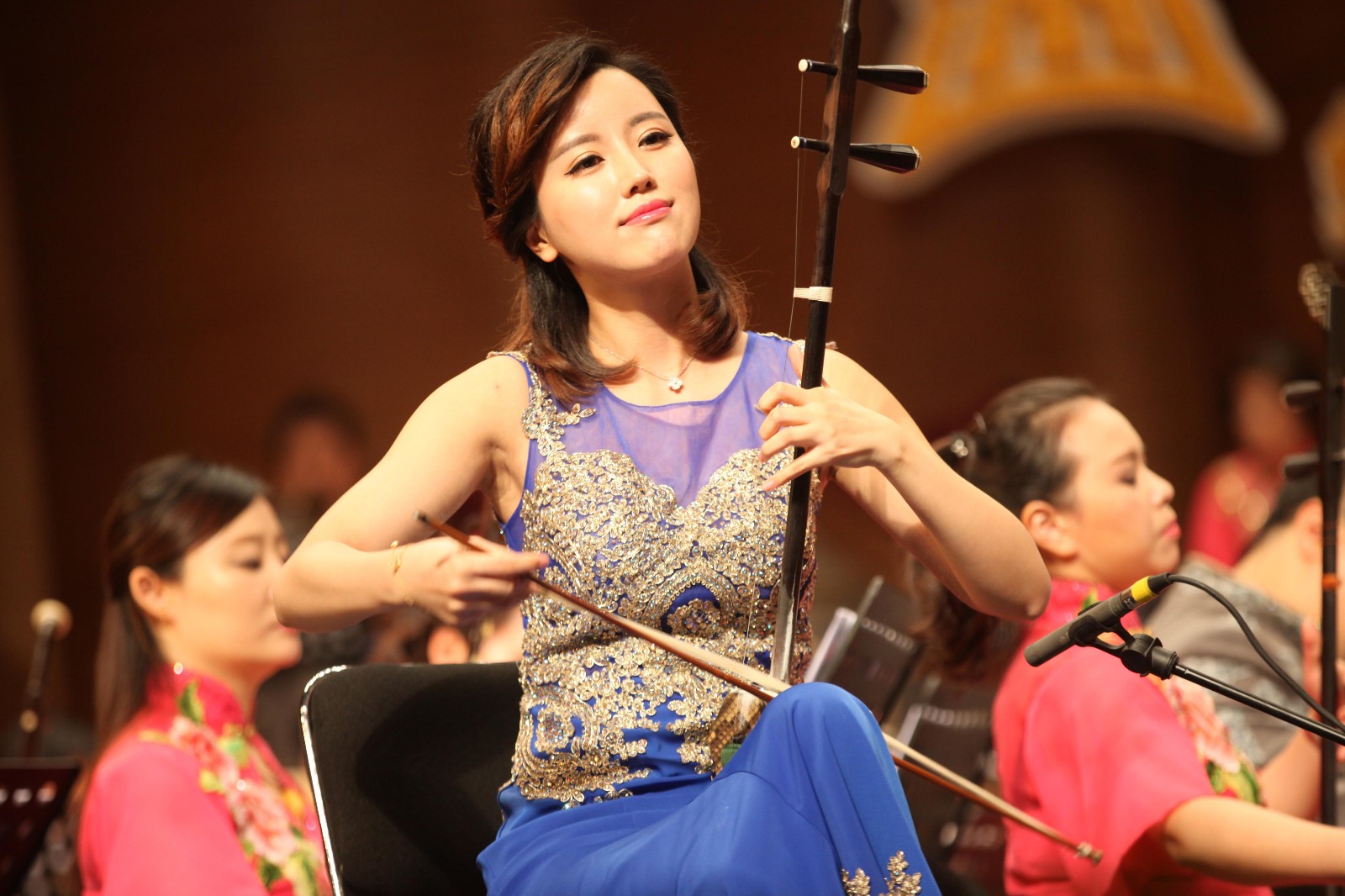 二胡演奏中正确的运弓是获得恬美的二胡声音的关键