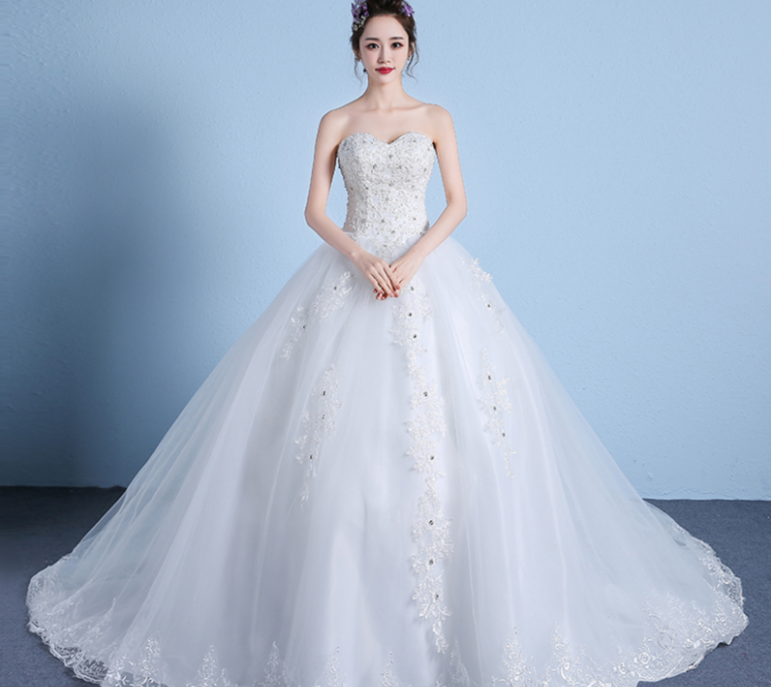 选择这款婚纱的人,你是一个安全感很缺失的人,对恋人充满了期待与依赖