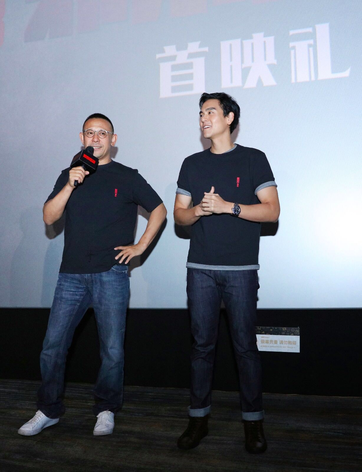 姜文《邪不压正》北京英皇电影城京城首映礼 首日票房第一