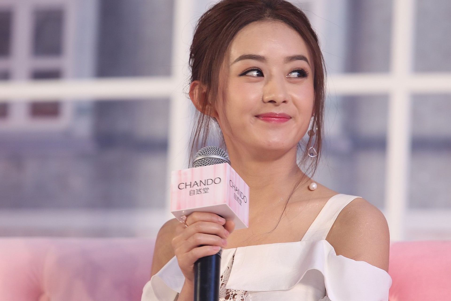 赵丽颖:从农村到都市,从《幸福到万家》到《风吹半夏》.