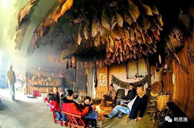 土家人之火塘三件套,给你一个温暖又舒适的家