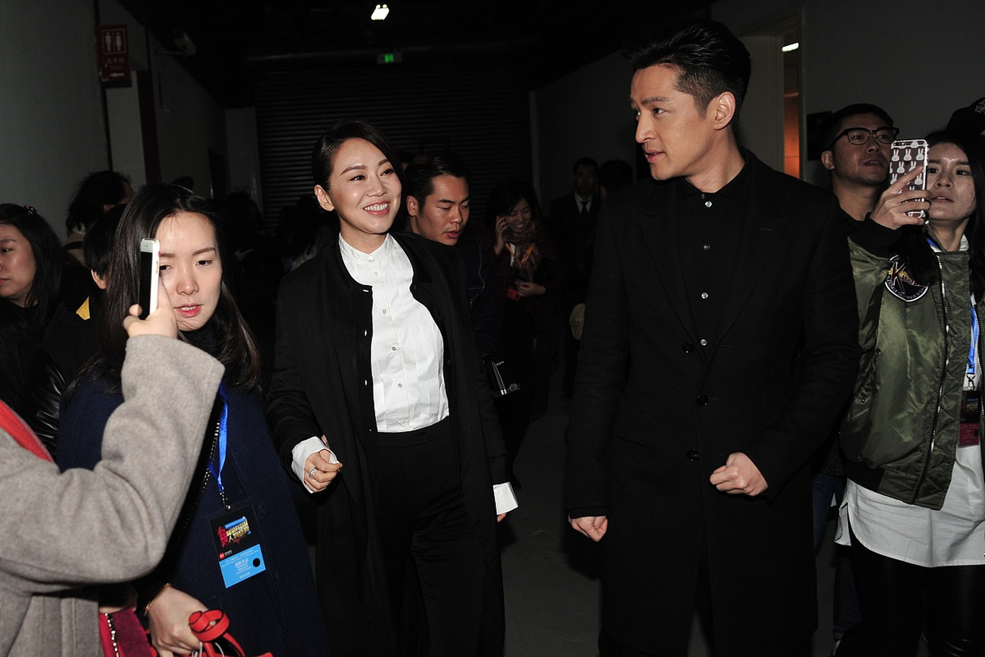 曾经胡歌对闫妮说:"我们接吻的时候,我为什么迷茫?