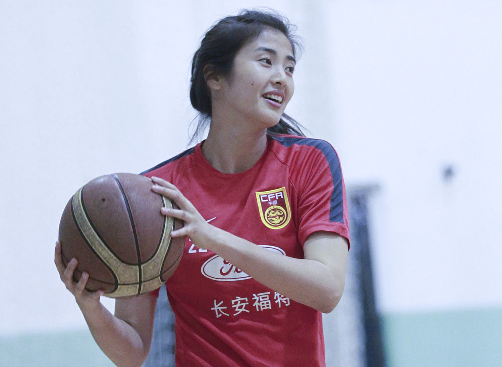 赵丽娜直播痛哭# 中国女足门将赵丽娜直播带货被黑粉骂到崩溃大哭