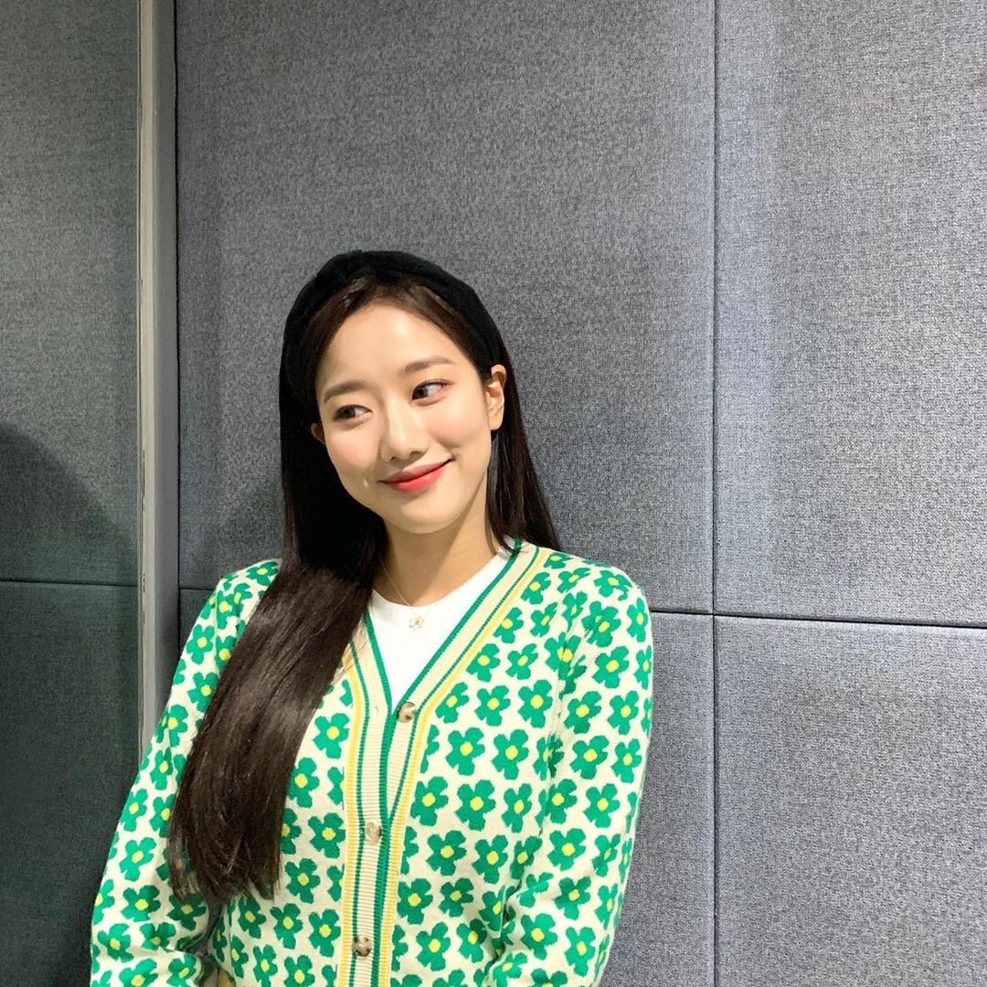 李娜恩时尚私服,活力甜美的小姐姐