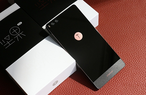 骁龙626 1600万前置 64g,这款别具意义的手机现在仅售1199元!