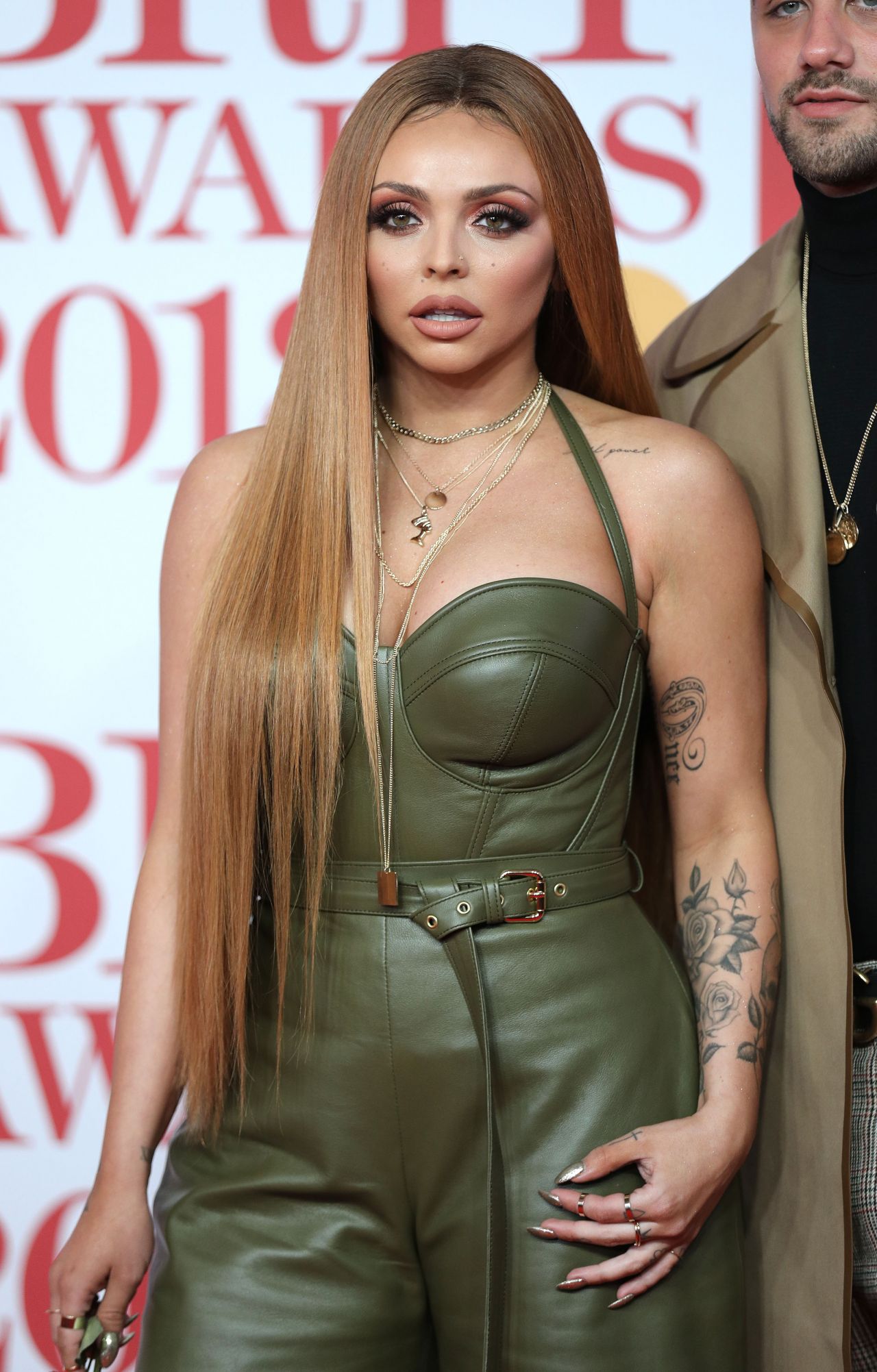 美国女星jesy nelson亮相伦敦活动现场