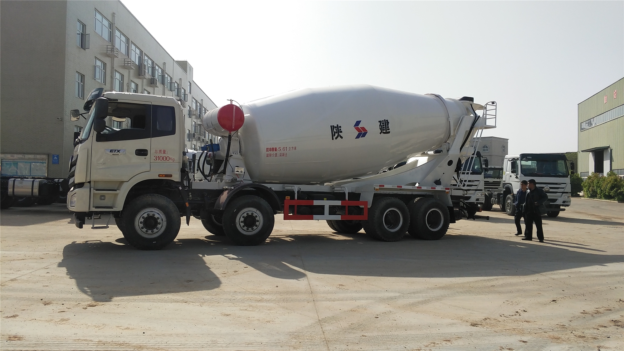 福田欧曼四轴轻量化12_14方搅拌罐车配置参数以及优势