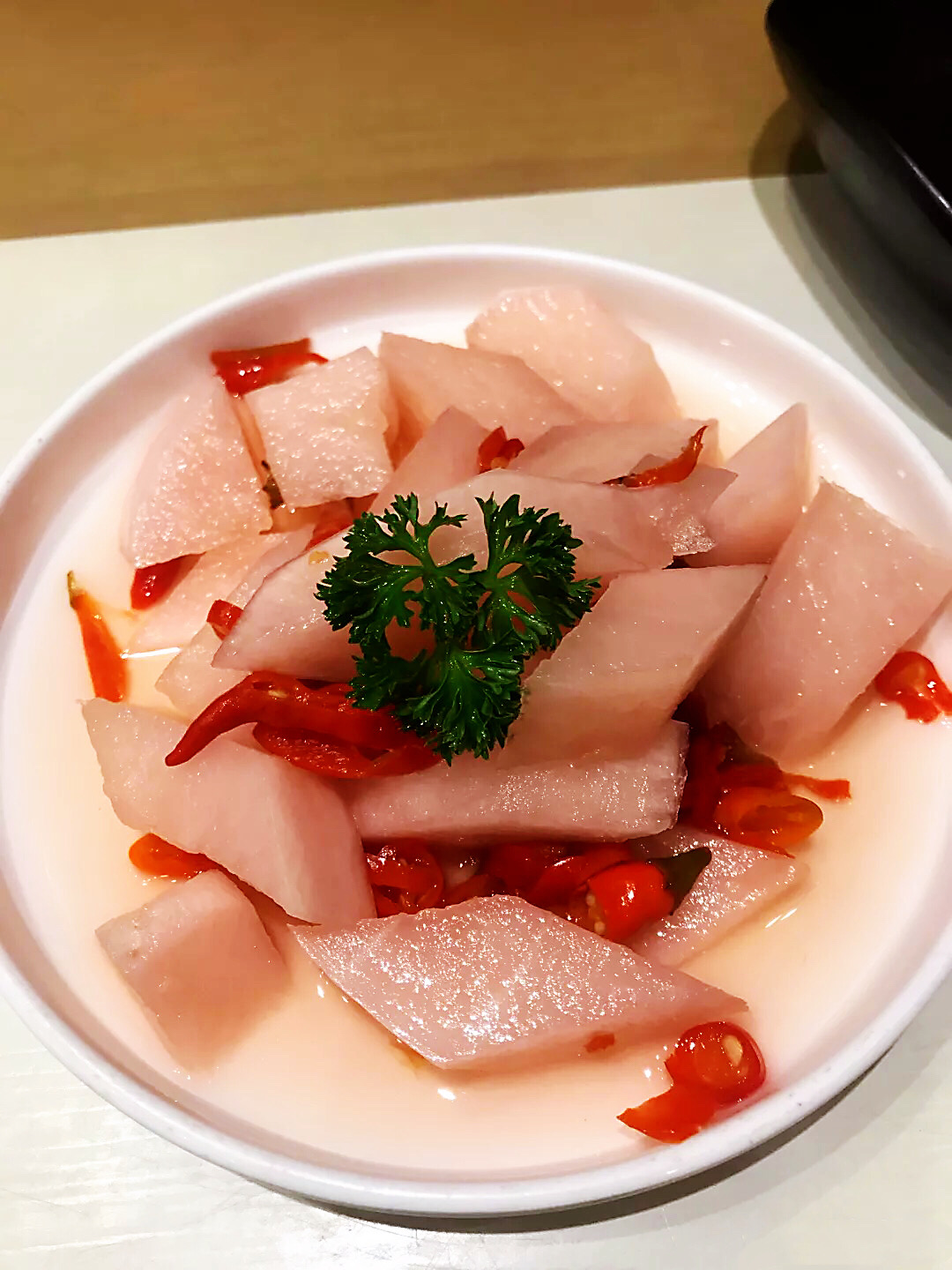 白族泡菜,清脆的白萝卜,酸辣爽口,很美味.