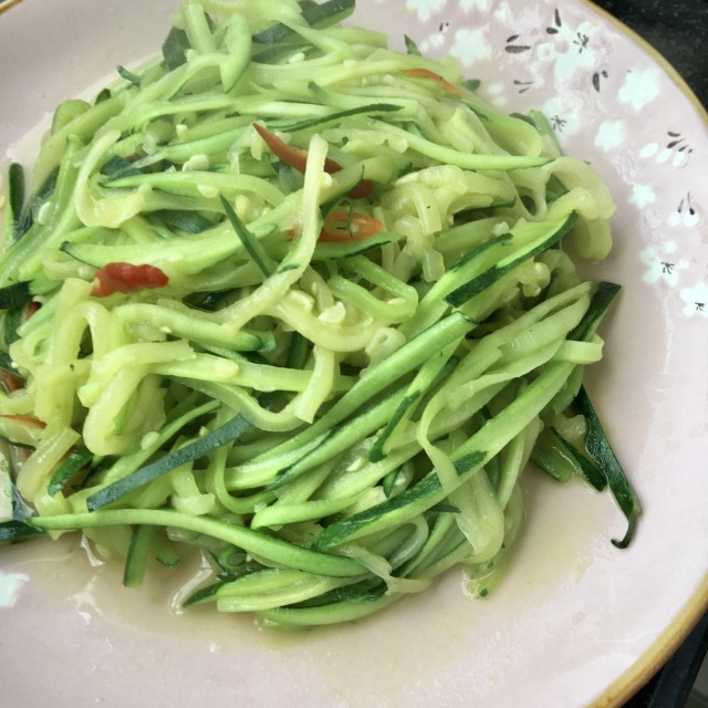 素炒吊南瓜丝,清鲜好吃下饭,十分钟就搞定