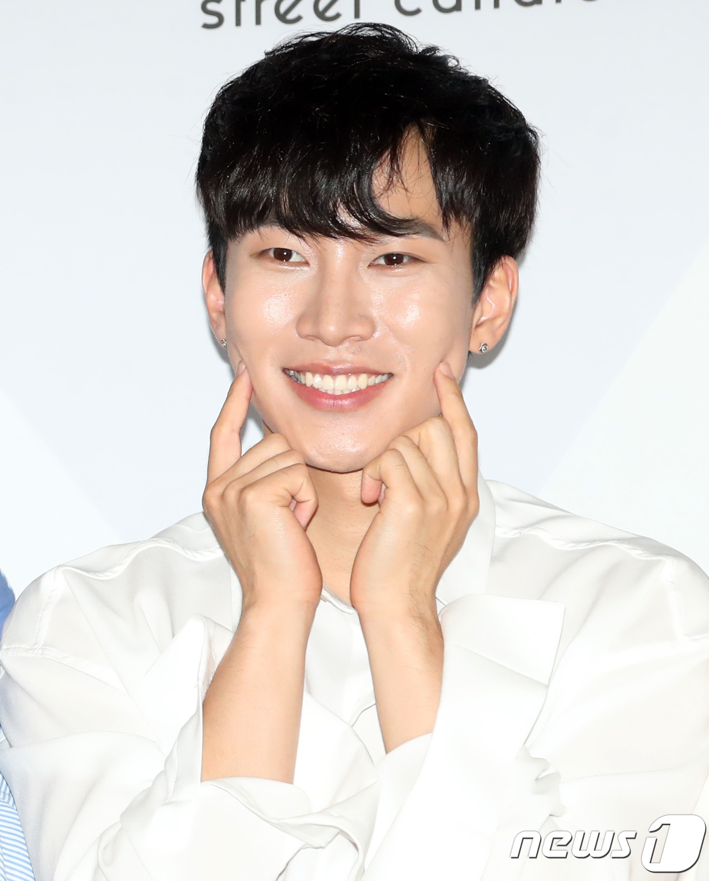 所属社发表官方立场 徐恩光确定8月21日现役入伍