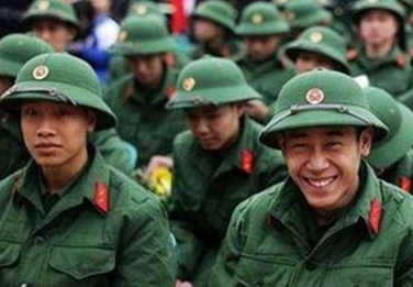 中越战争:越军为阻止我军进攻,下达一个命令,我军纷纷跳水