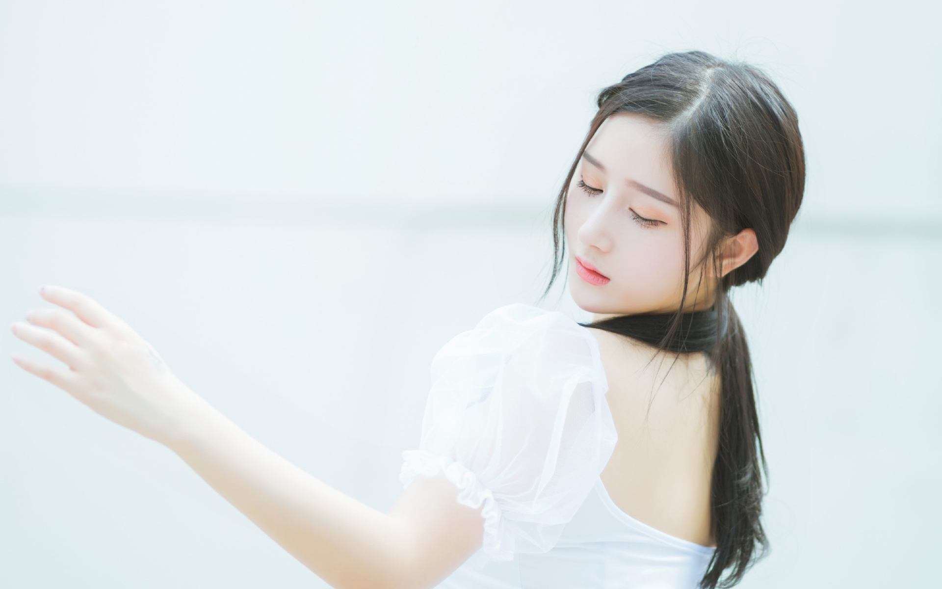 最会撒娇的3个星座女,甜美又可爱,男人见了都无法抗拒