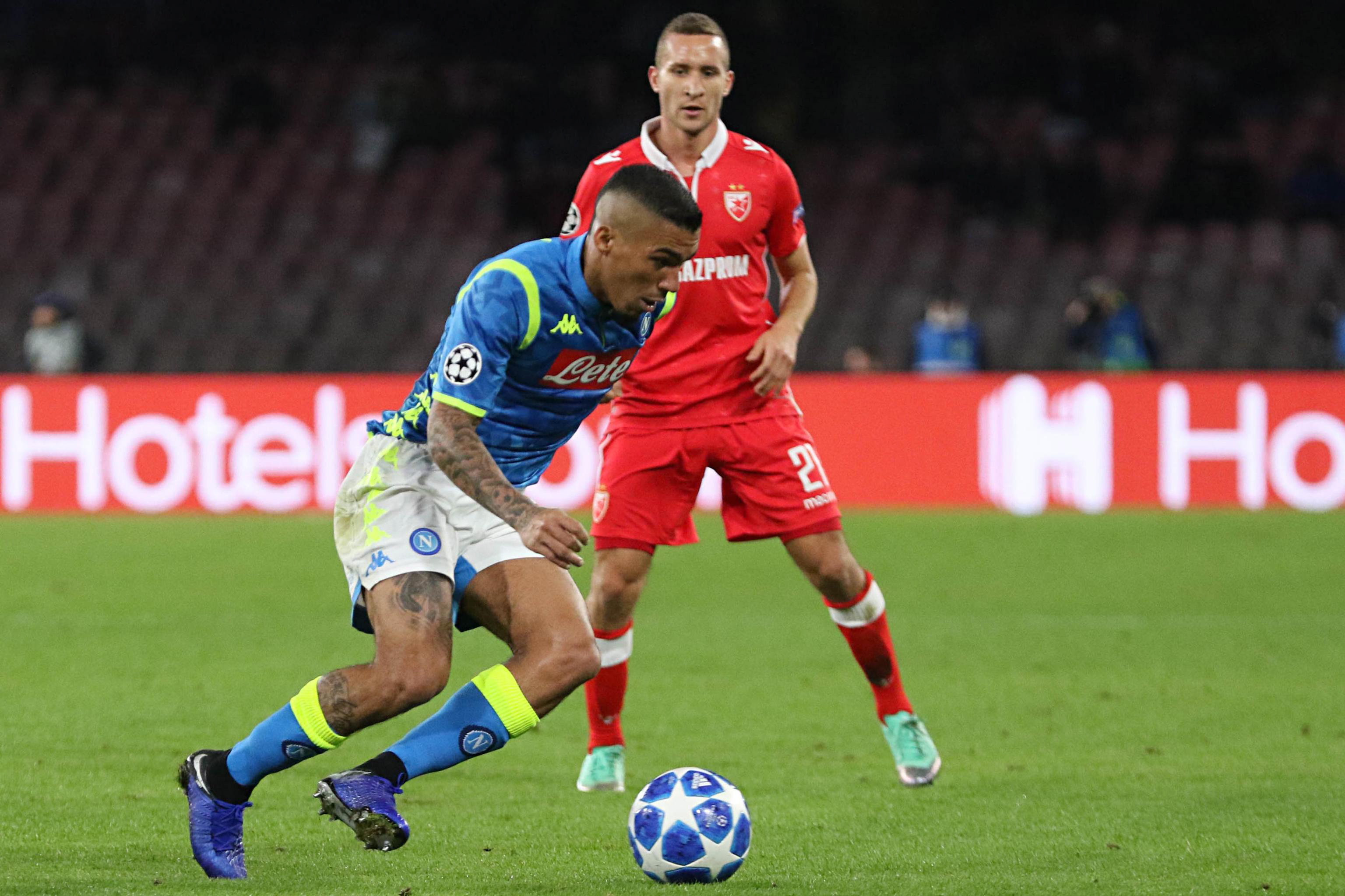 足球——欧冠联赛:那不勒斯胜贝尔格莱德红星(2)