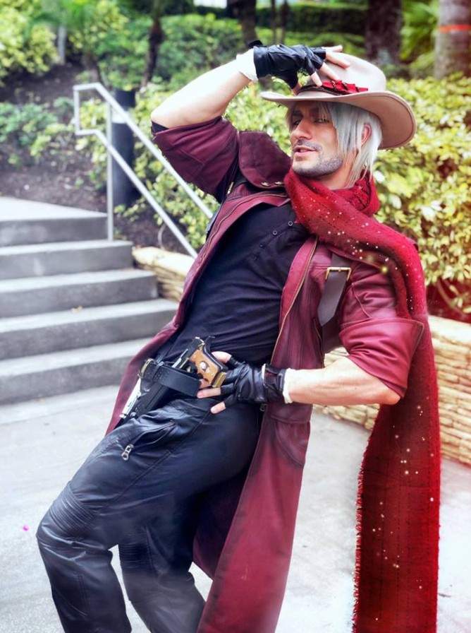 《鬼泣5》但丁超强还原cosplay,这腹肌和身材简直也完美还原!