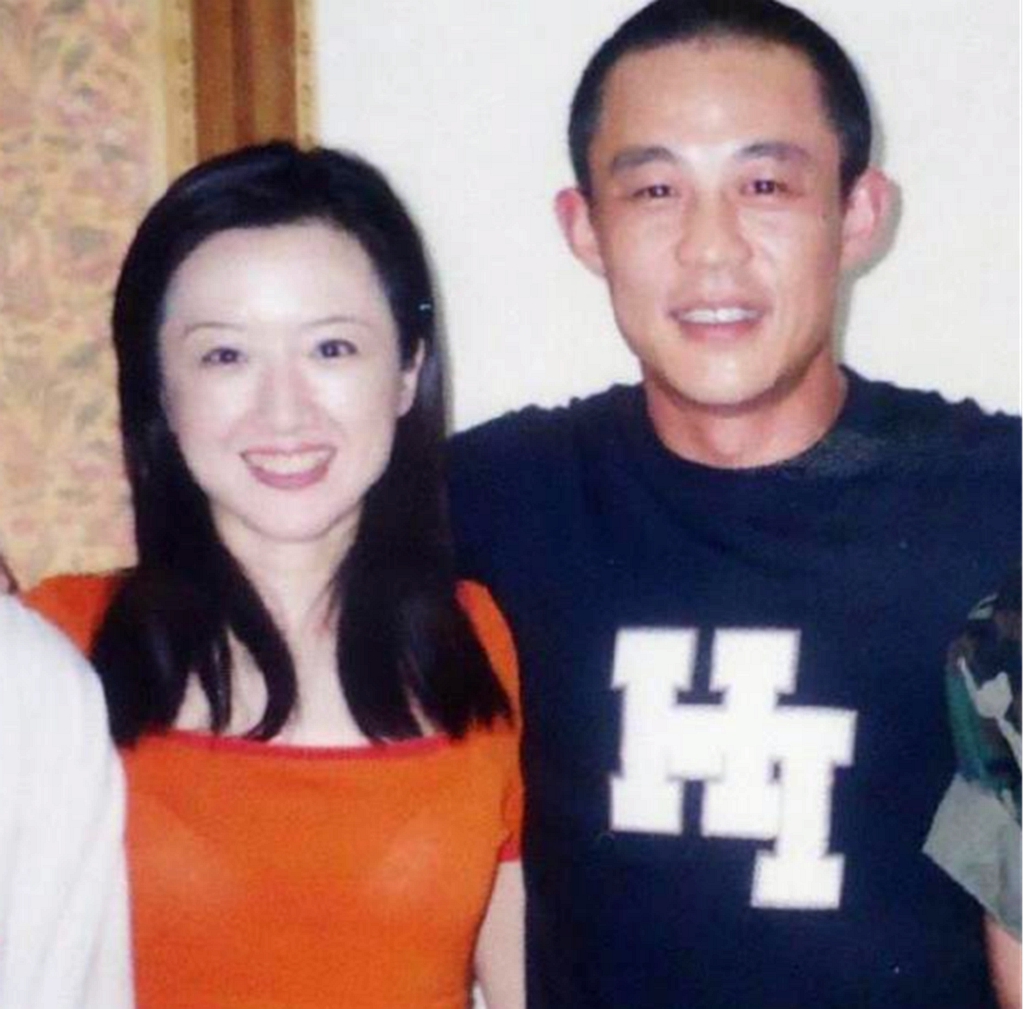 侯勇的三个老婆个顶个的漂亮,网友:你这眼光真好!