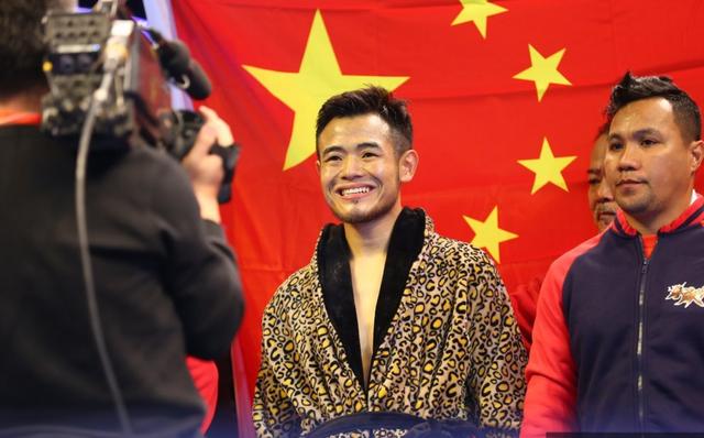 再不拿金腰带就继承亿万家产?裘晓君怒了,谁说拳击只是穷人运动