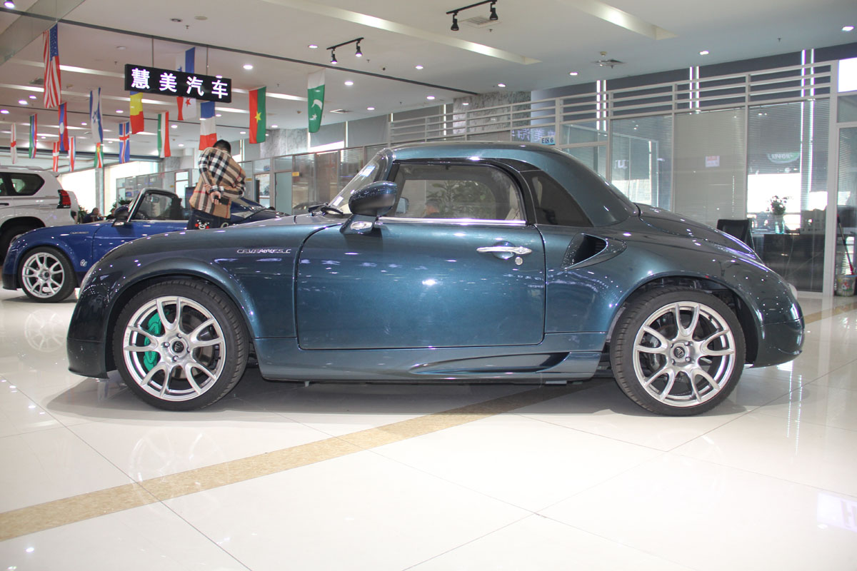 法国小超跑—pgo佩奇奥最新精拍 搭载宝马1.6t动力/中置发动机