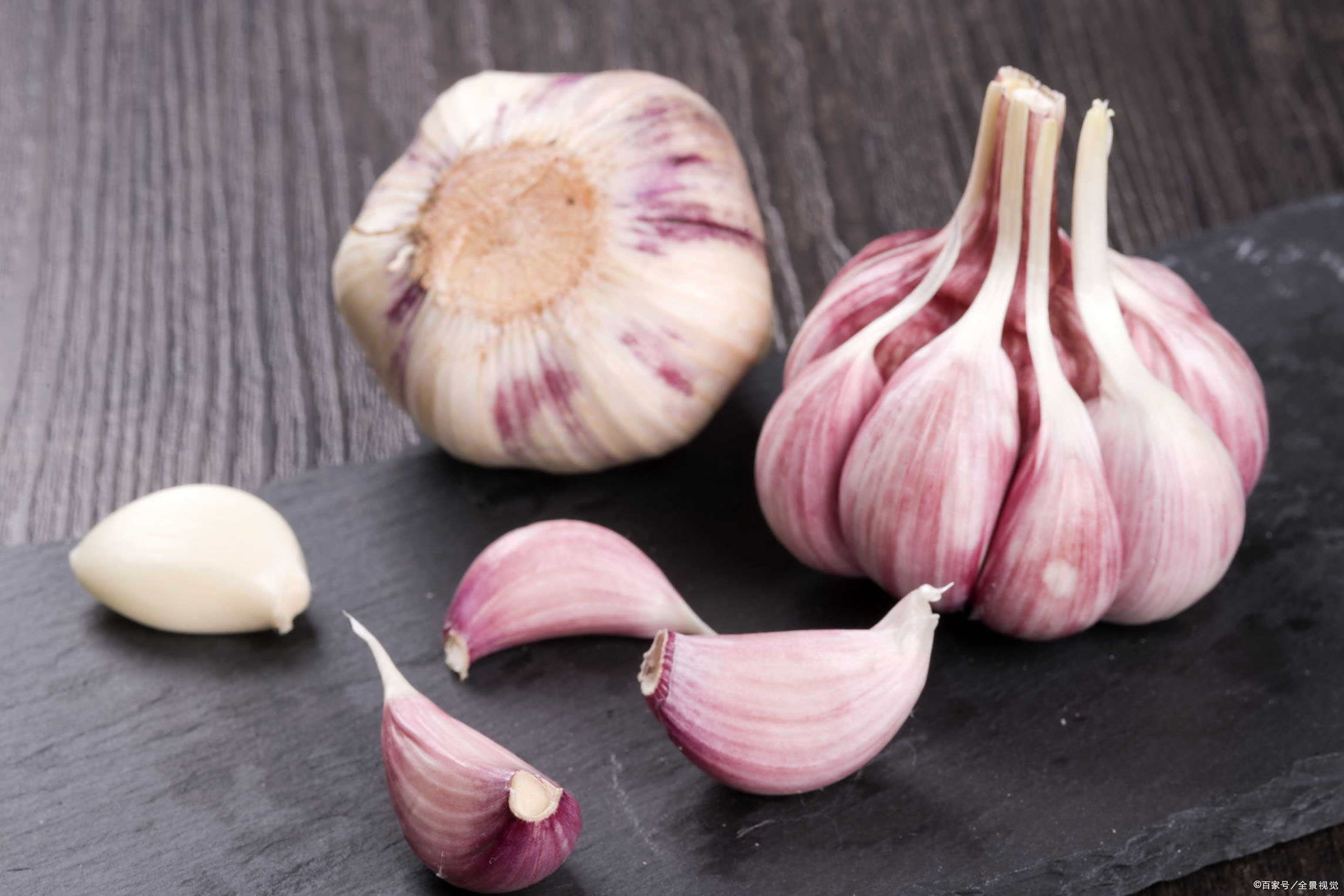 河南杞县,中牟产区受上货量较大影响,产区新鲜#大蒜价格#稳中显弱