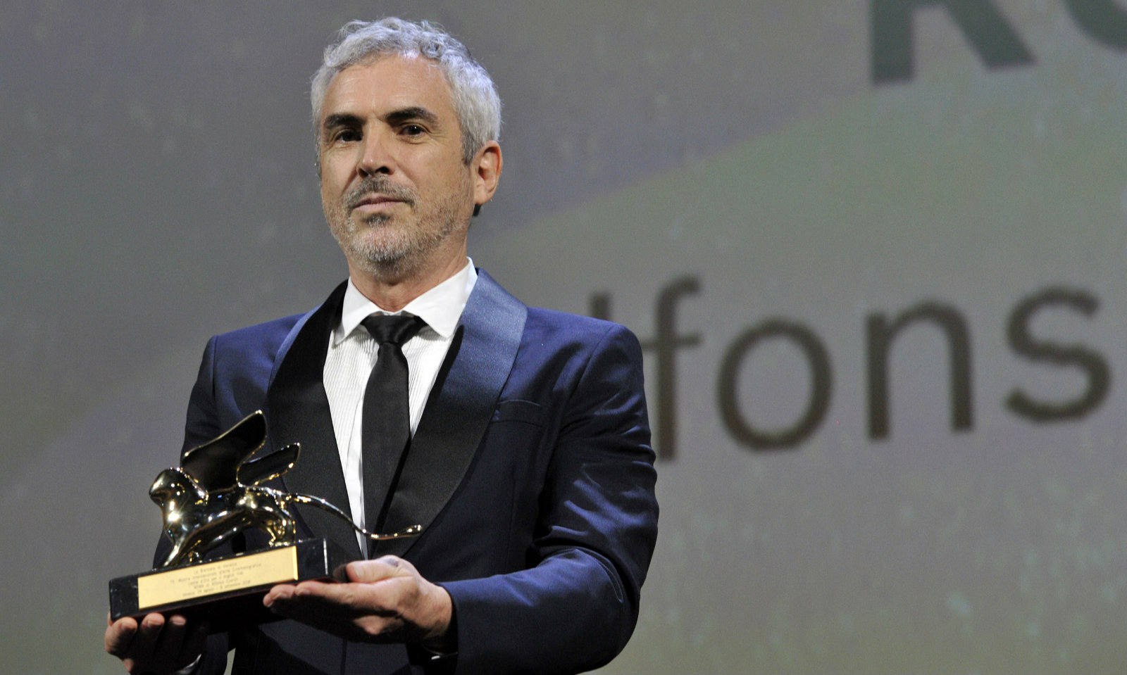 阿方索·卡隆凭《罗马》夺威尼斯金狮 万玛才旦获地平线剧本奖