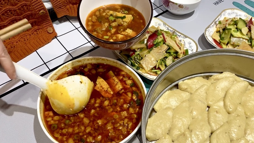 内蒙特色“山药鱼鱼”,配上羊肉汤,清香美味,流口水了