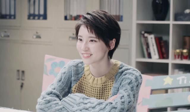 诸葛大力妈妈现身爱情公寓,看到赵海棠的腿,终于明白他为何单身