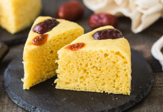 这样超级无敌好吃的小米面发糕就做好了,松软可口,孩子超爱吃!