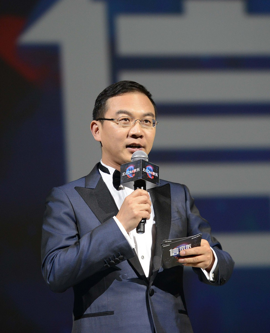 曾经在演播厅风光无限的郎永淳,为何伦为阶下囚?