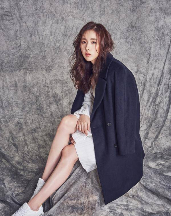 简美妍,时尚写真,优雅大气,美貌迷人