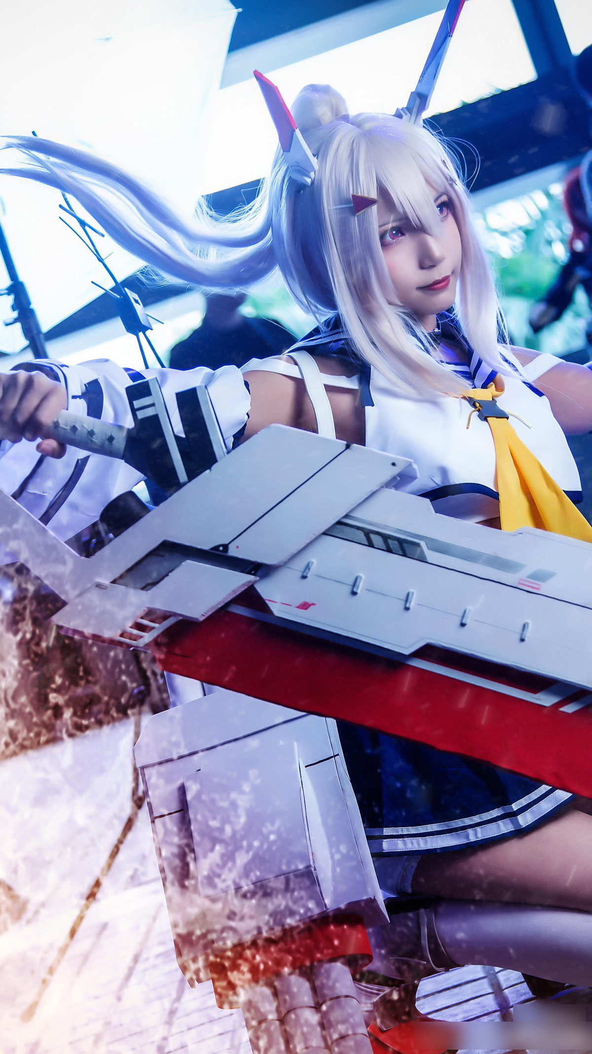 高颜值妹子在漫展上cos碧蓝航线角色绫波!绝对是一道亮眼的风景