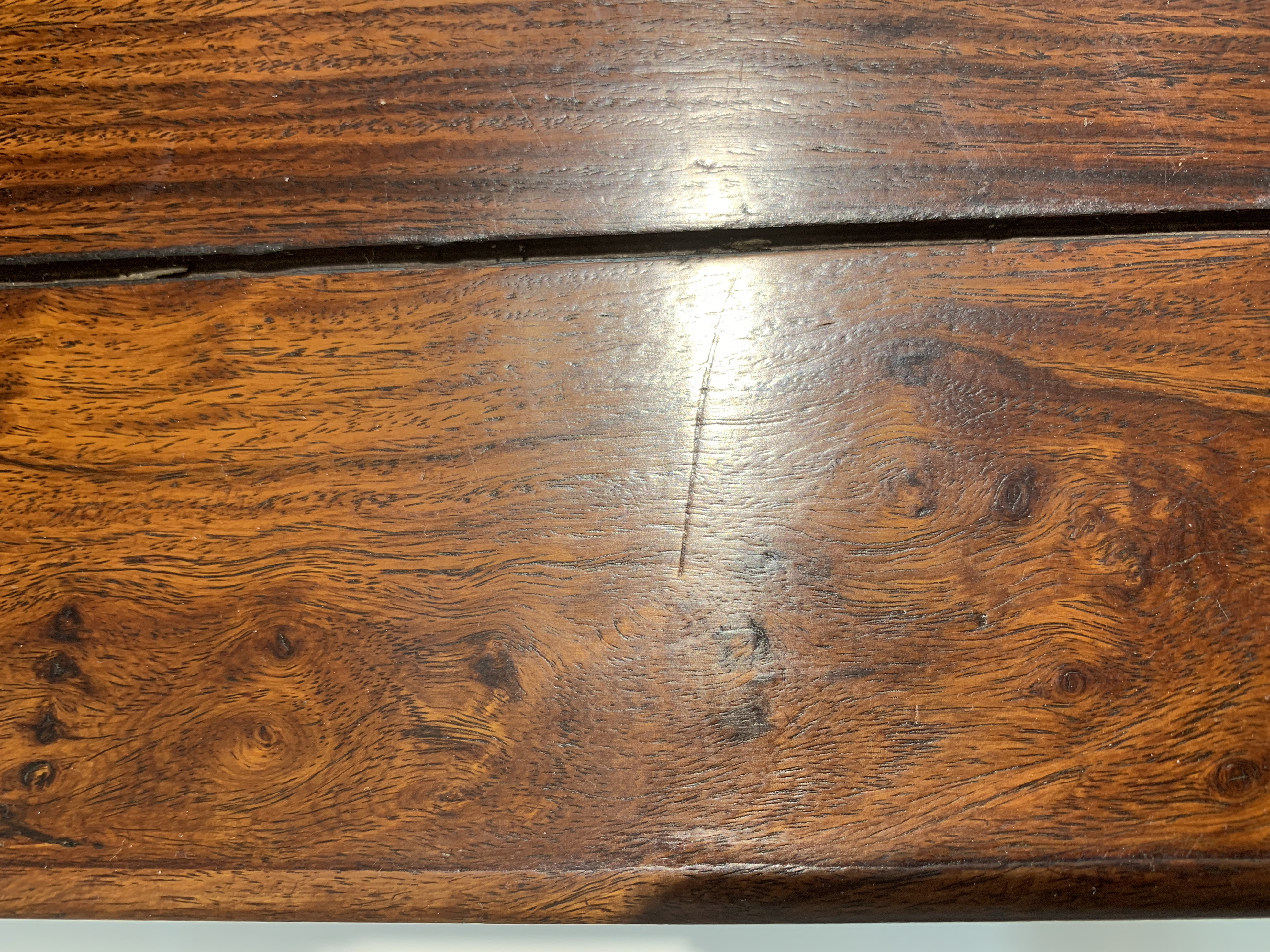 黄花梨招牌式鬼脸,尽在螭龙纹三弯腿炕桌