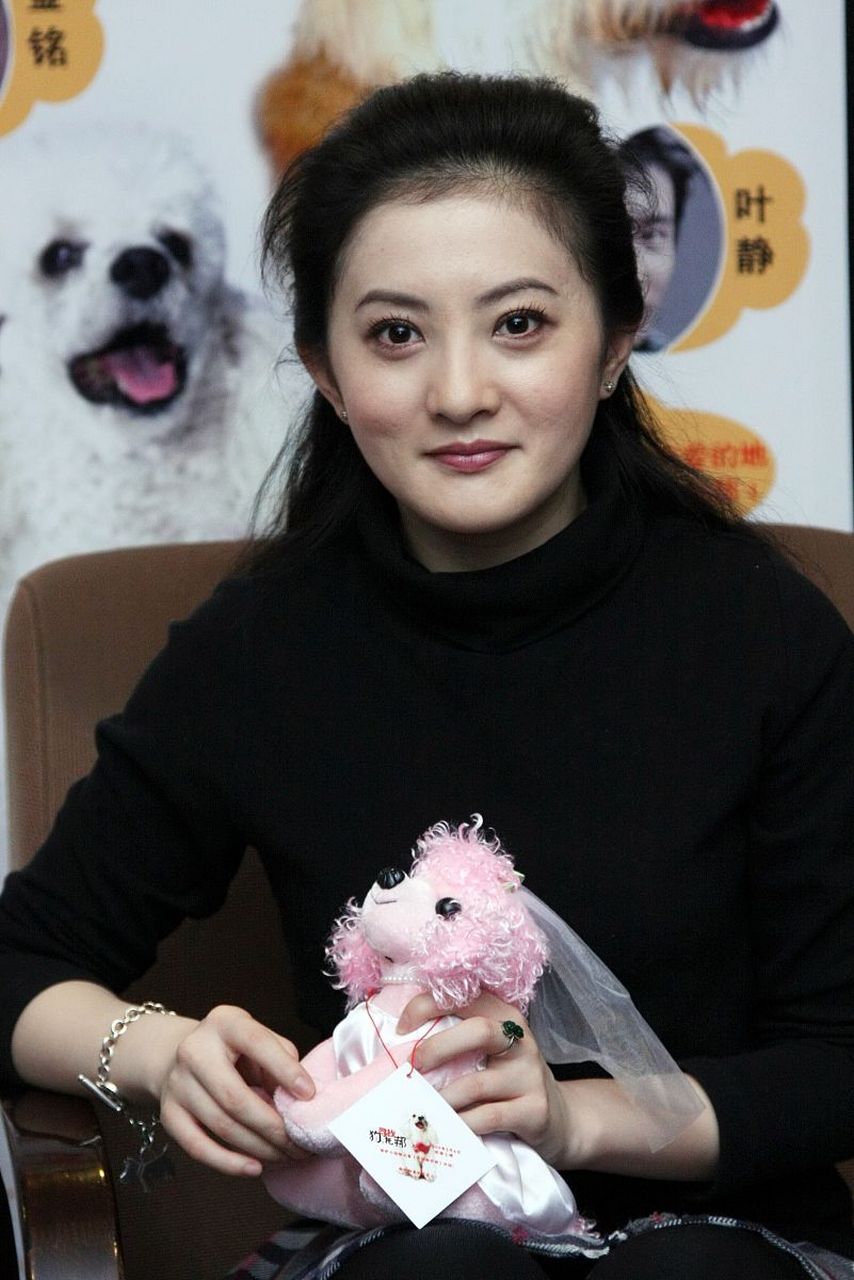 金铭-多少8090的童年记忆也是较早的琼瑶电视剧的童星  尽管金铭的