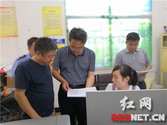 罗智斌深入桑植县督查农村道路交通安全管理工作