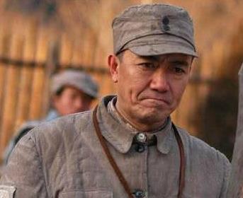 《亮剑》李云龙伏击日军,发现敌人穿皮鞋,立马下令撤退
