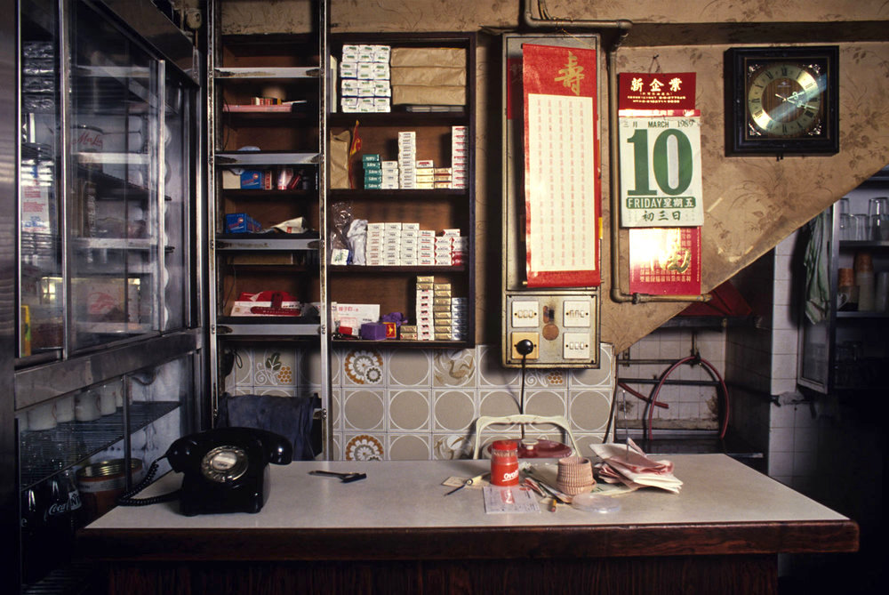 八十年代香港九龙寨城,三不管地带的市井生活