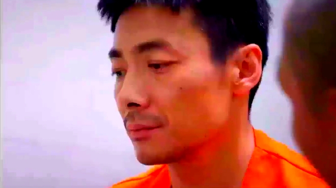 男监狱来了一个新犯人,说出身份后牢头也对他恭恭敬敬