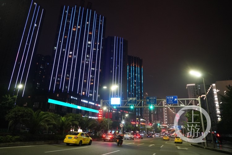 发现重庆之美丨渝北区龙华大道灯饰 让回家的路变得温暖