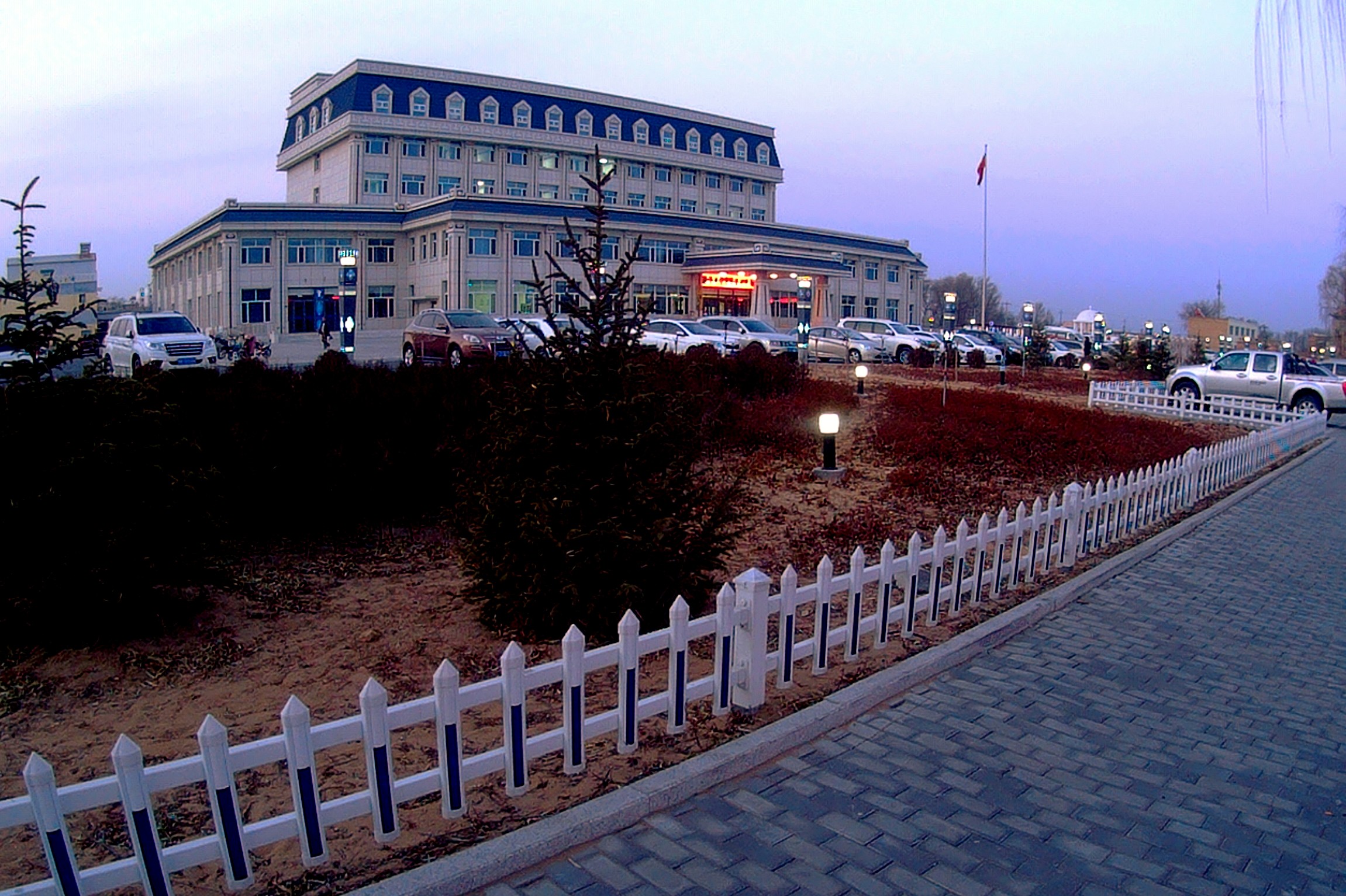 乌审嘎鲁图镇的部分景色一