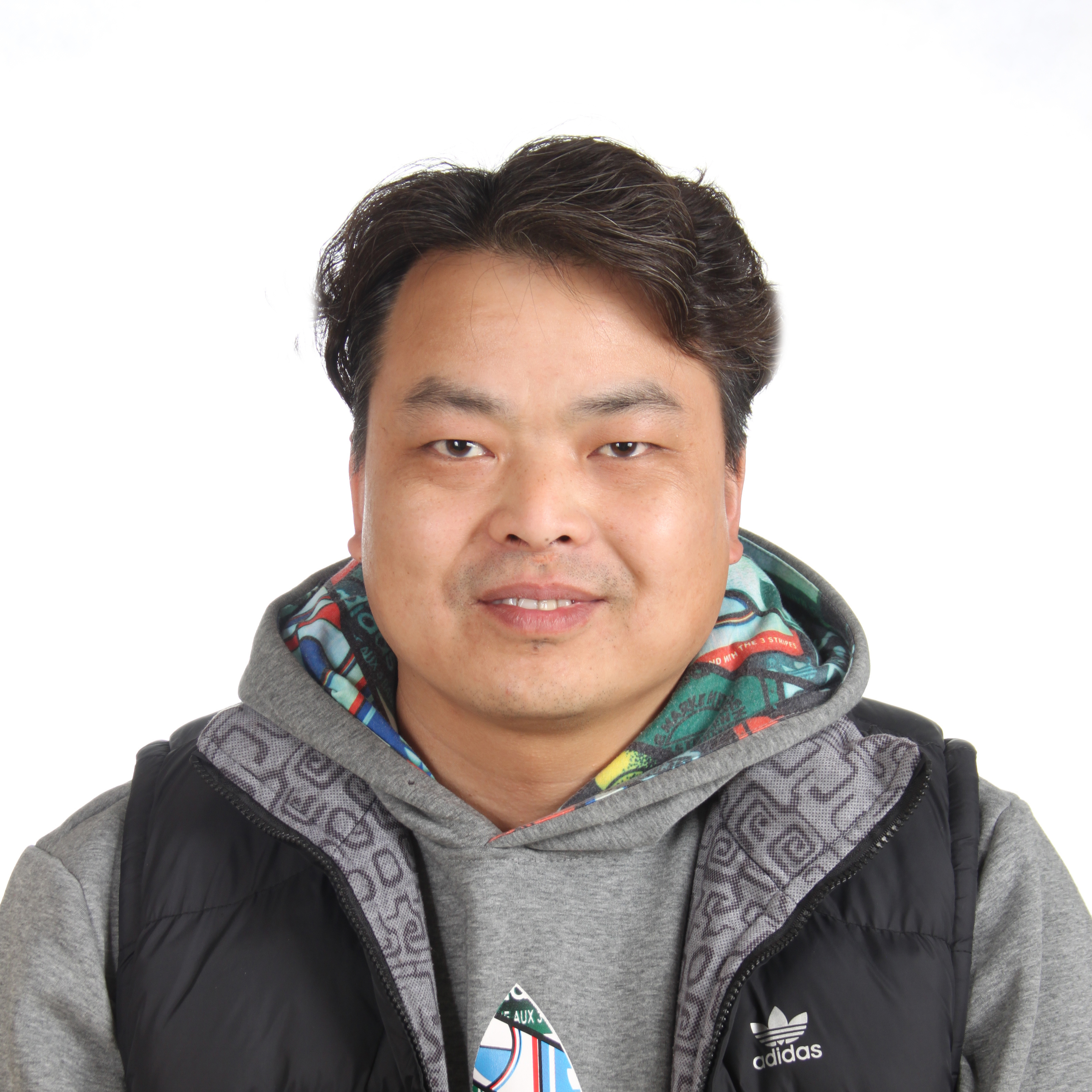 黄金瞳电视剧今晚更新八集出了个找玉目碎片的