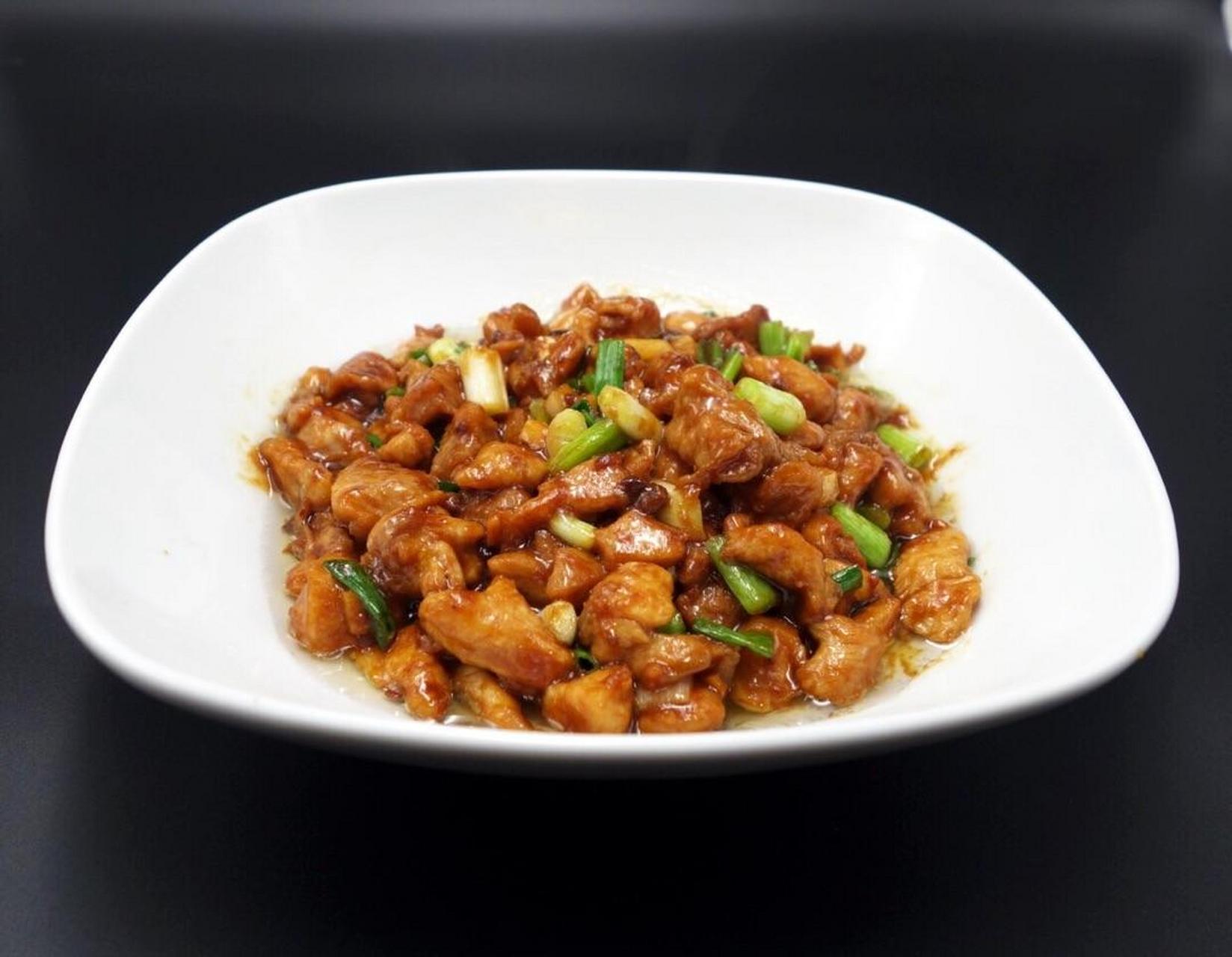 时令养生食谱推荐——酱爆鸡丁(寒露节气) 温中益气,补精填髓.