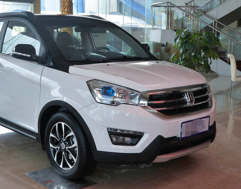 智尚s35,外观新颖,整体让人满意,这台车呈现一种现代化的感觉,过弯