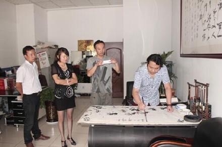 访著名画家一支笔魏春生老师