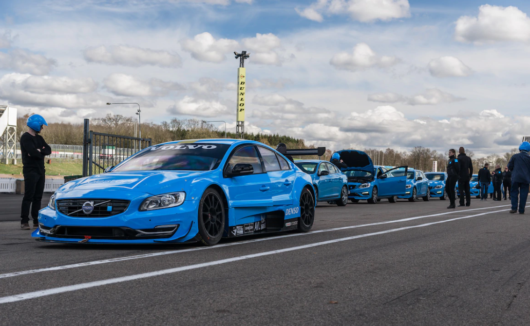 汽车:2015年沃尔沃s60 v60北极星,最具运动性,最快速的汽车