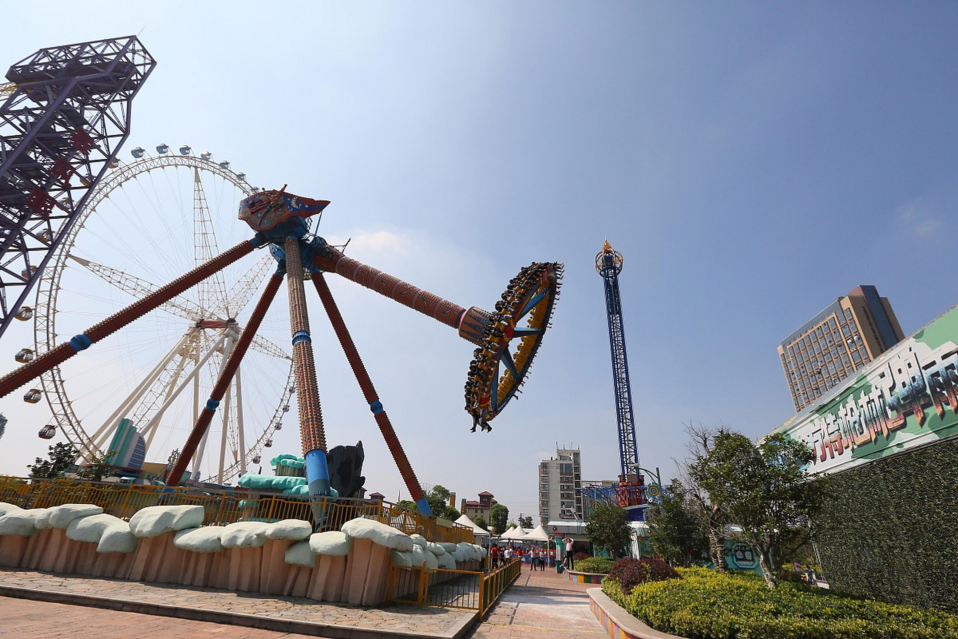 贵安欢乐世界,一个让我流连忘返的梦幻乐园,就坐落在风景如画的福州市