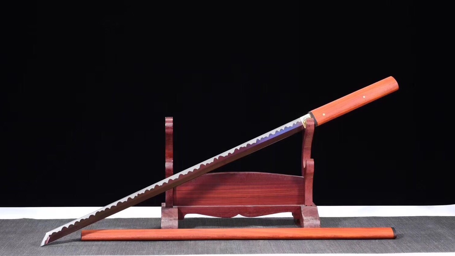 高性能红木素装唐刀-虹龙,鉴赏