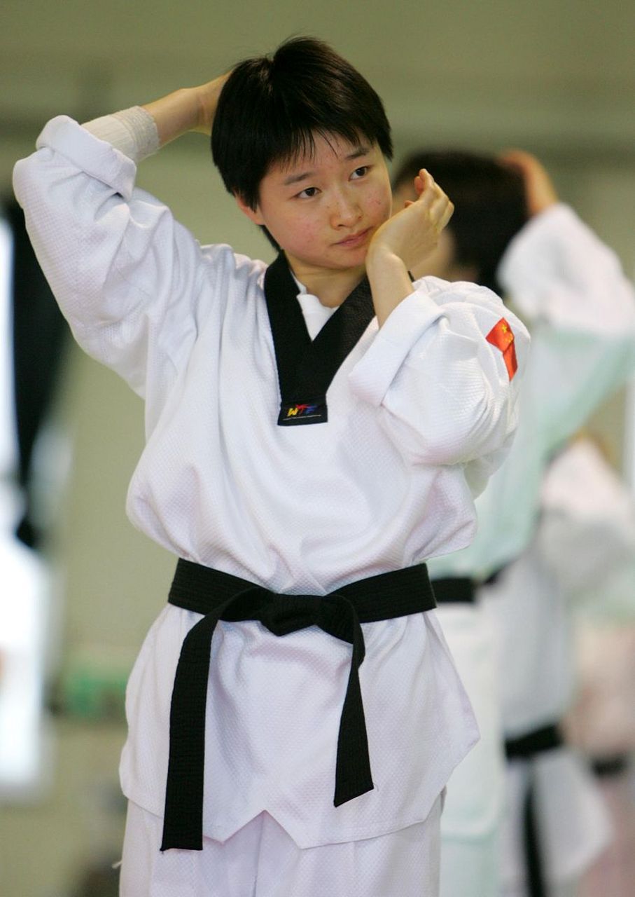 奥运冠军吴静钰受聘景德镇陶瓷大学客座教授.