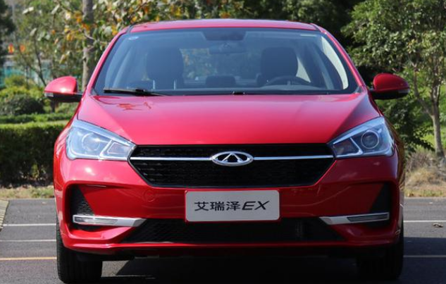99万起!奇瑞艾瑞泽ex高颜值,年轻又潮流,吉利帝豪"慌了"