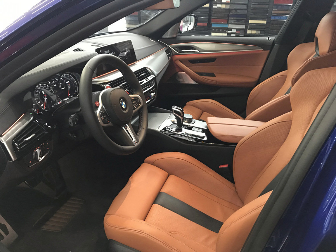 宝马m5前排座椅